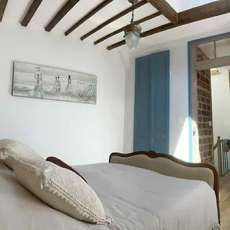 La Cachette Treportaise Holiday home *